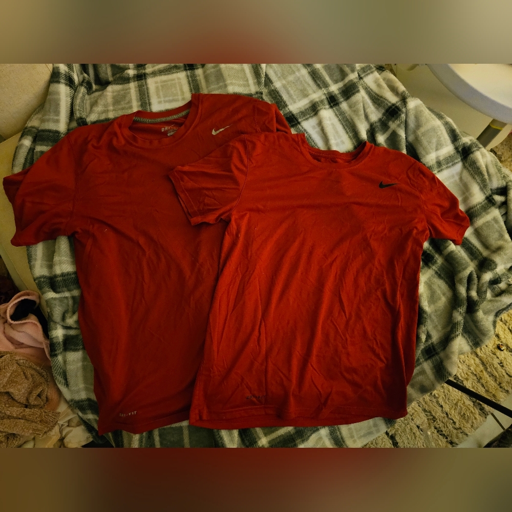 Nike Men's Drifit Red T-Shirt